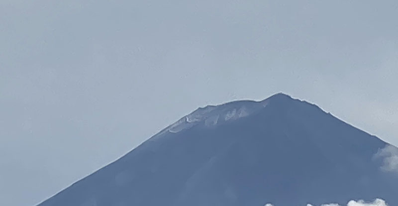 富士山初冠雪