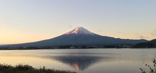晩秋の逆さ富士