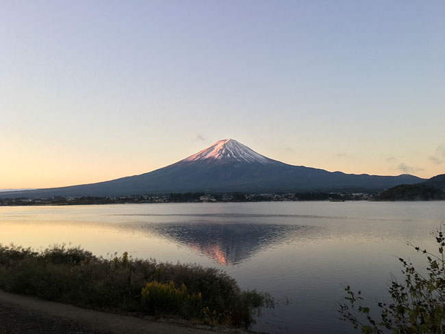 晩秋の逆さ富士