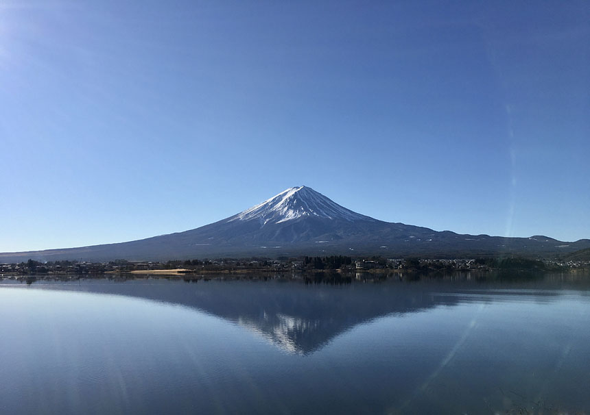 きれいな逆さ富士に